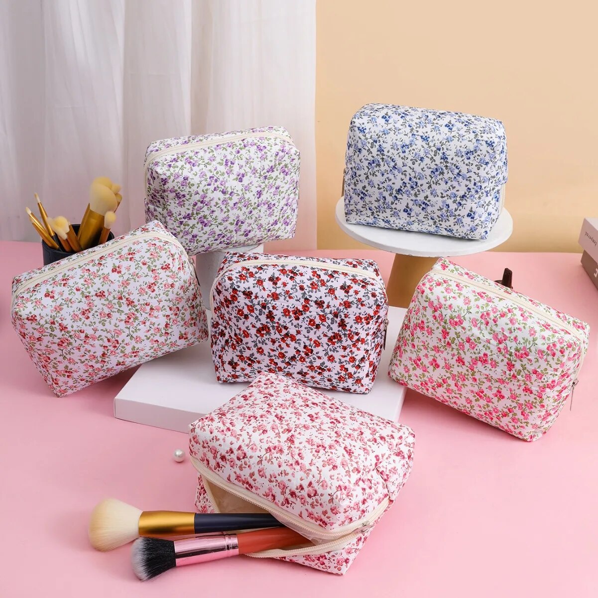 Travel Accessories Needed - Depolama Organizatör Çiçek Kabarık Kapitone Makyaj